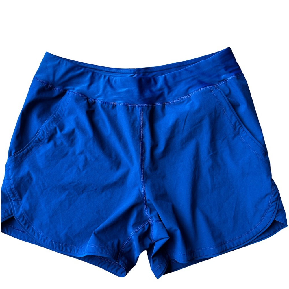 Lands’ End Size 14 stretch navy shorts